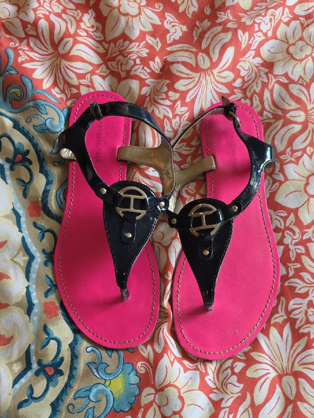 Tommy Hilfiger Navy Patent T-Strap Sandals with Hot Pink Footbed - Women's